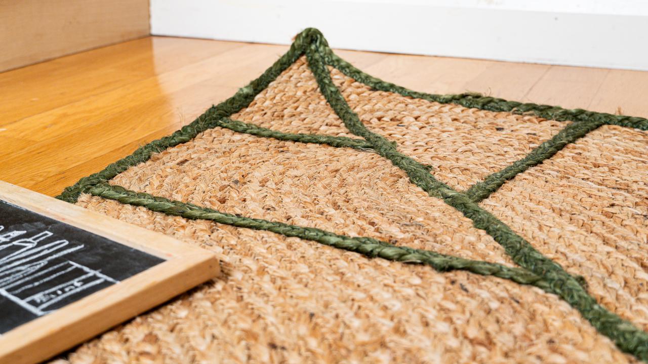 Leaf Jute Braided Rug