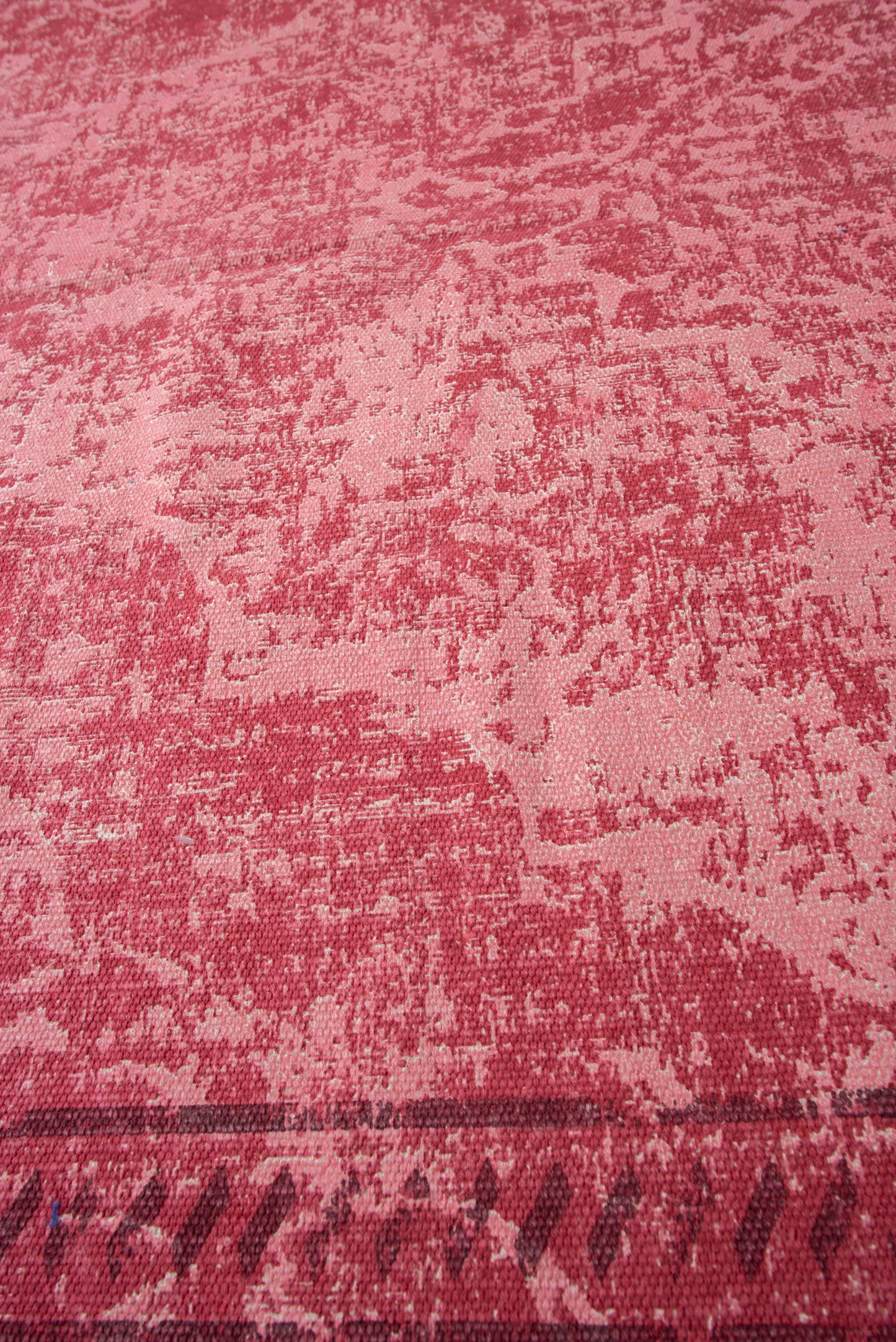 Red Colour Traditional Cotton Rug Dimension:140 x 200 cm