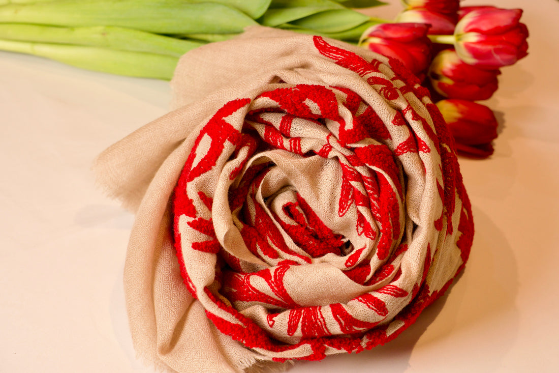 Cashmere Chantily scarf