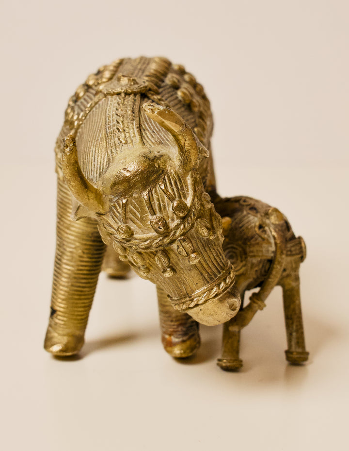 Handmade Brass Kamdhenu Cow and Calf Sculpture – Dhokra Tribal Art